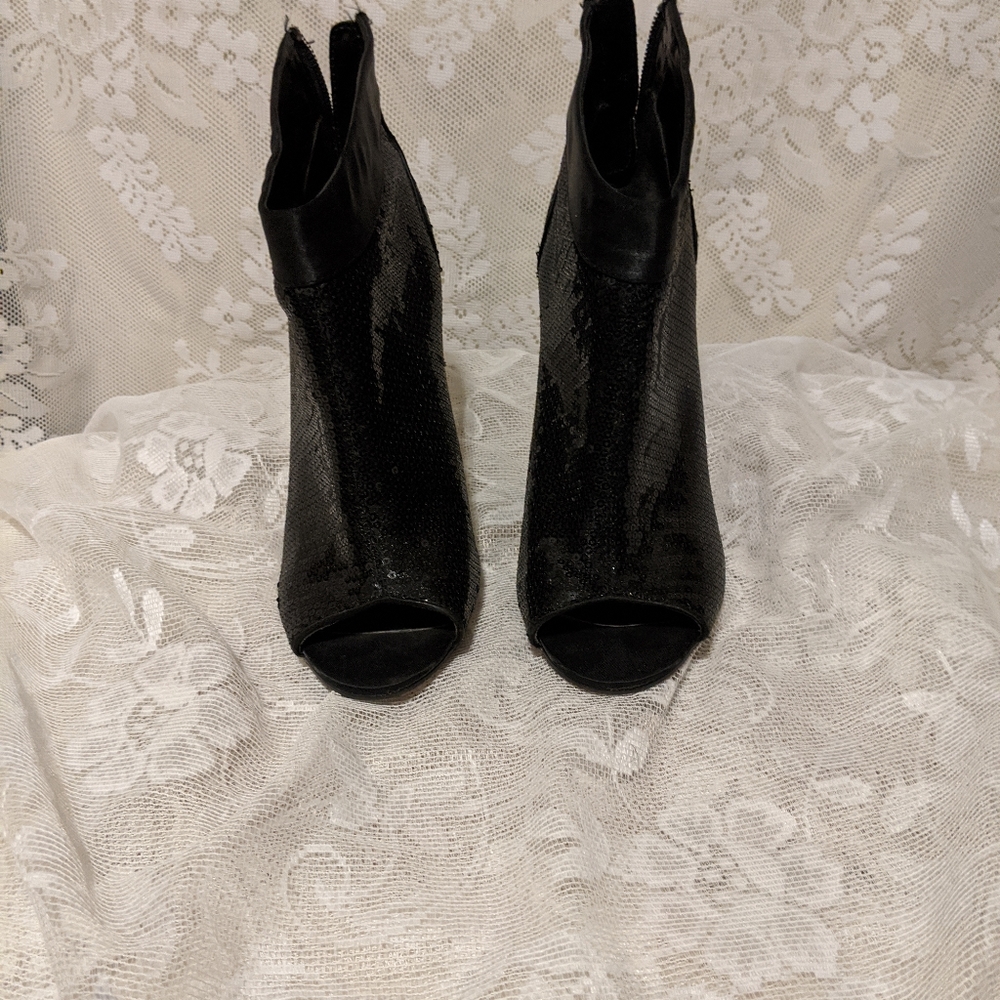 Metaphor booties - Picture 5 of 6